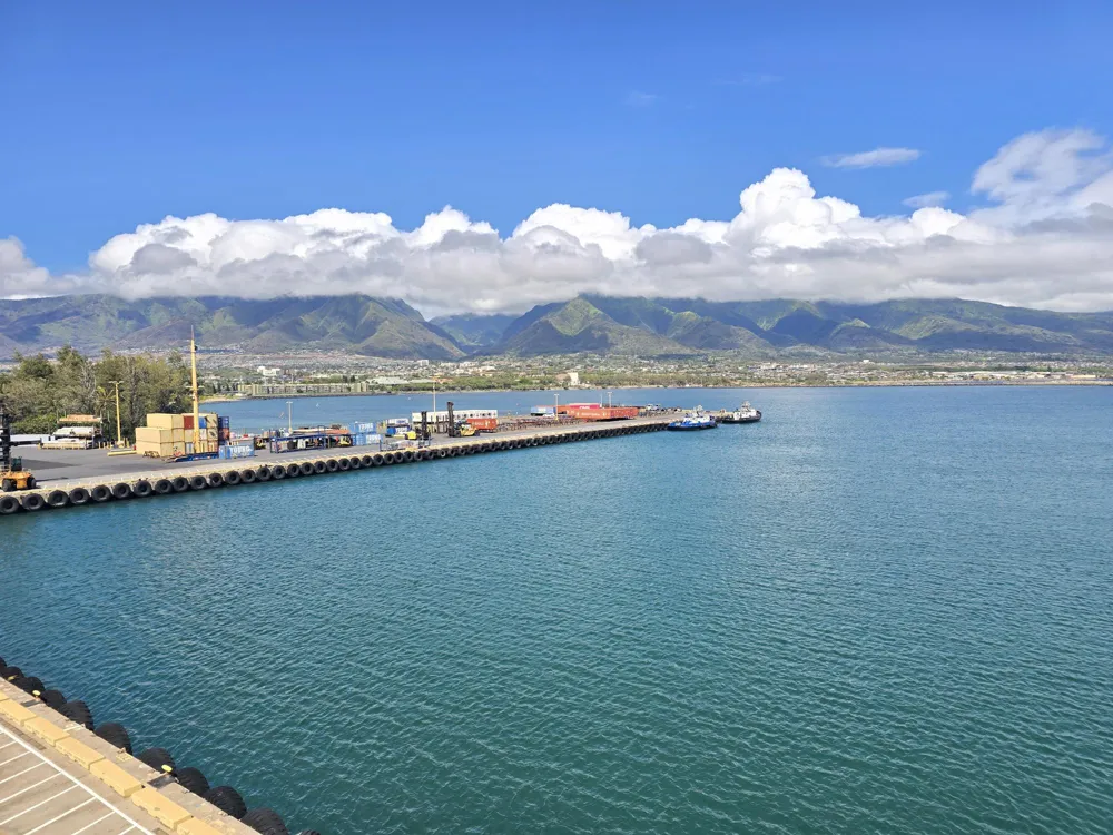Harbor-side rooftop service · Commercial · Kahului